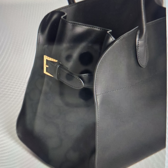 HANDBAGS - Picture 2 of 7